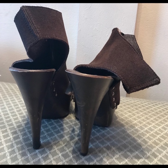 Brown bootie with zipper size 7 - Picture 5 of 5